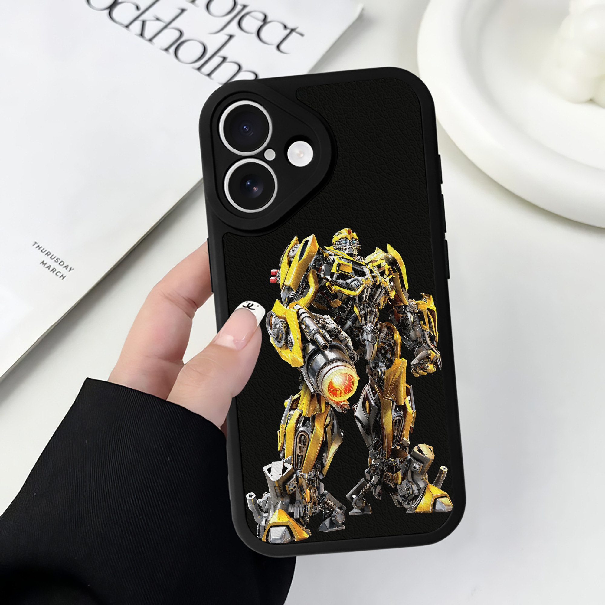 （画像用） Transformers トランスフォーマー 【iPhone 16シリーズ対応】シリコンスマホケース（レザー調） 材質：シリコン